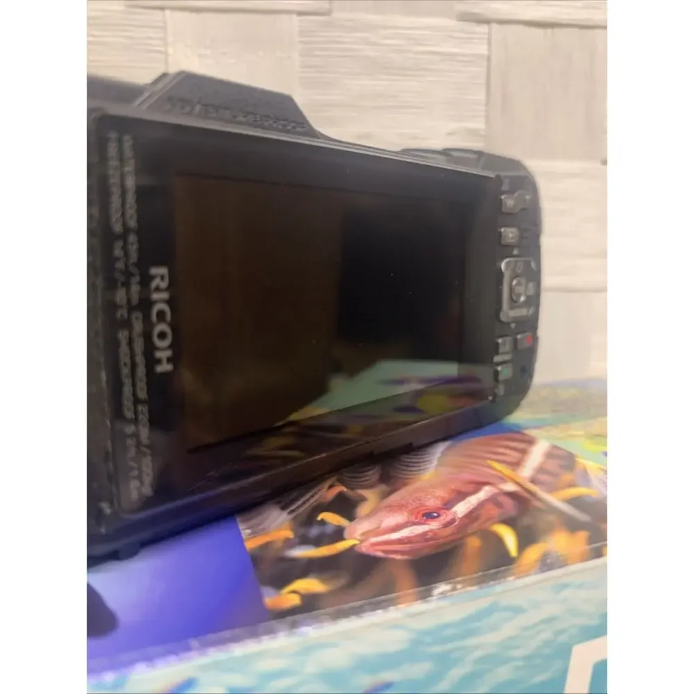 RICOH WG-50 Waterproof 16MP Digital Camera w/ UW Camera Housing System TESTED
